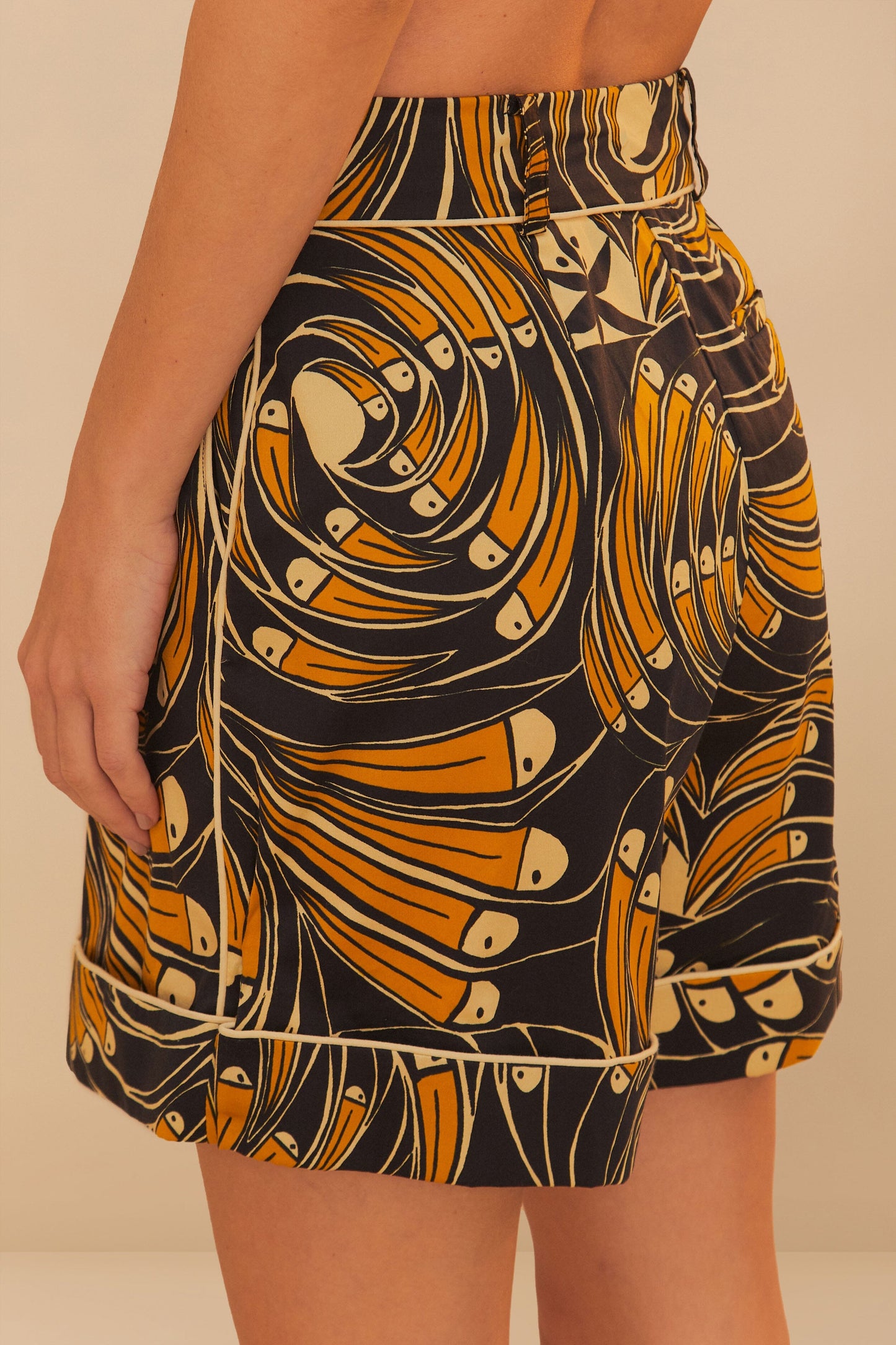 TOUCAN SPIRALS SHORTS