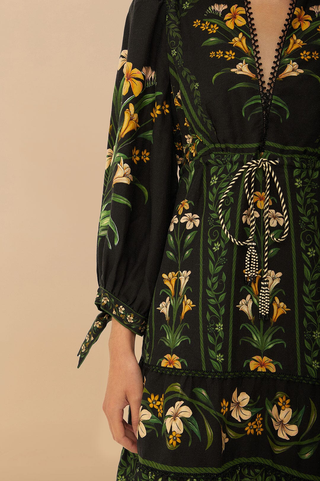 Black Flowers Arch LENZING™ ECOVERO™ Euroflax™ Mini Dress