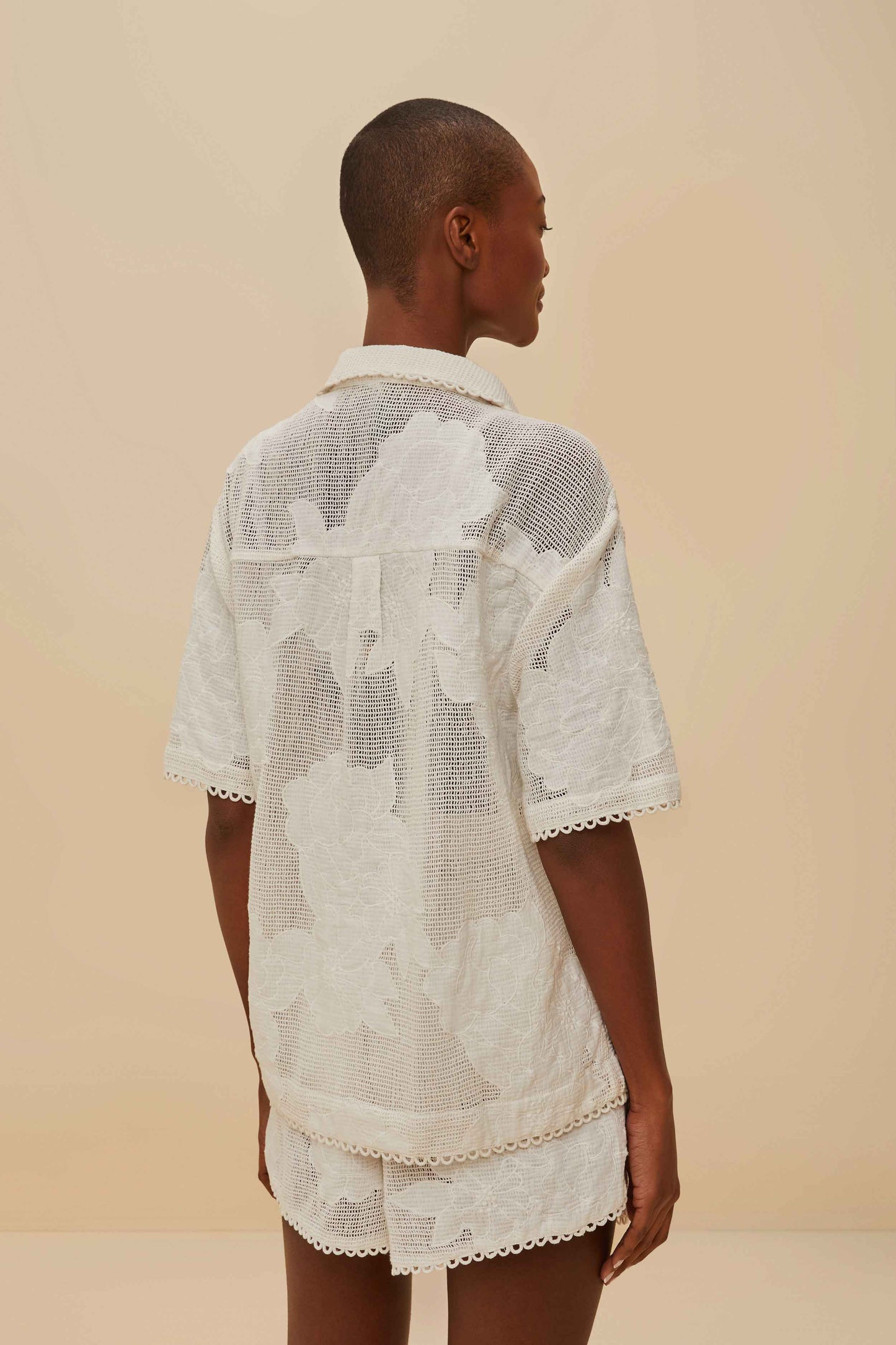 WHITE FLOWER SHIRT