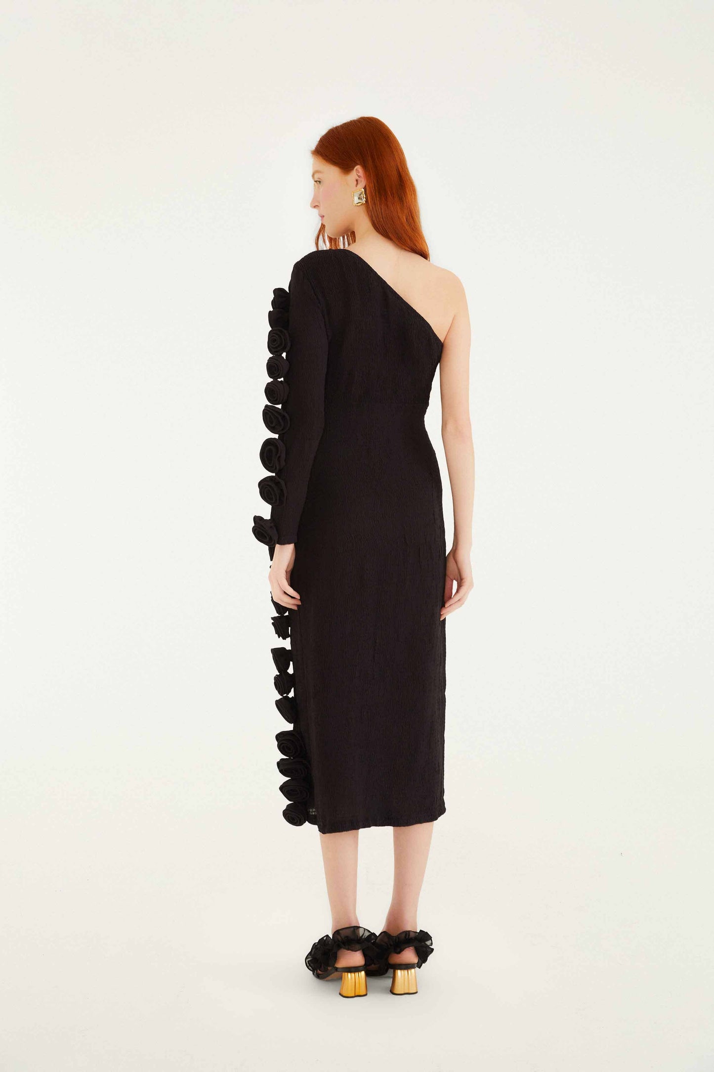 FARM Rio model wearing the Black 3d Rose One-Shoulder Midi Dress