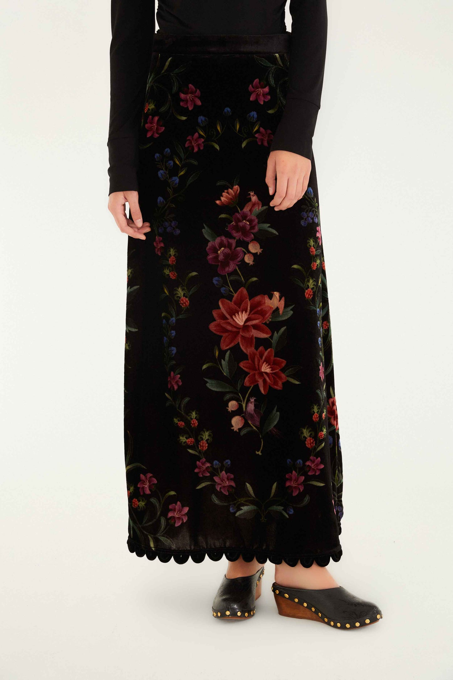 FARM Rio model wearing the Black Belle Garden Scallop Hem Midi Skirt