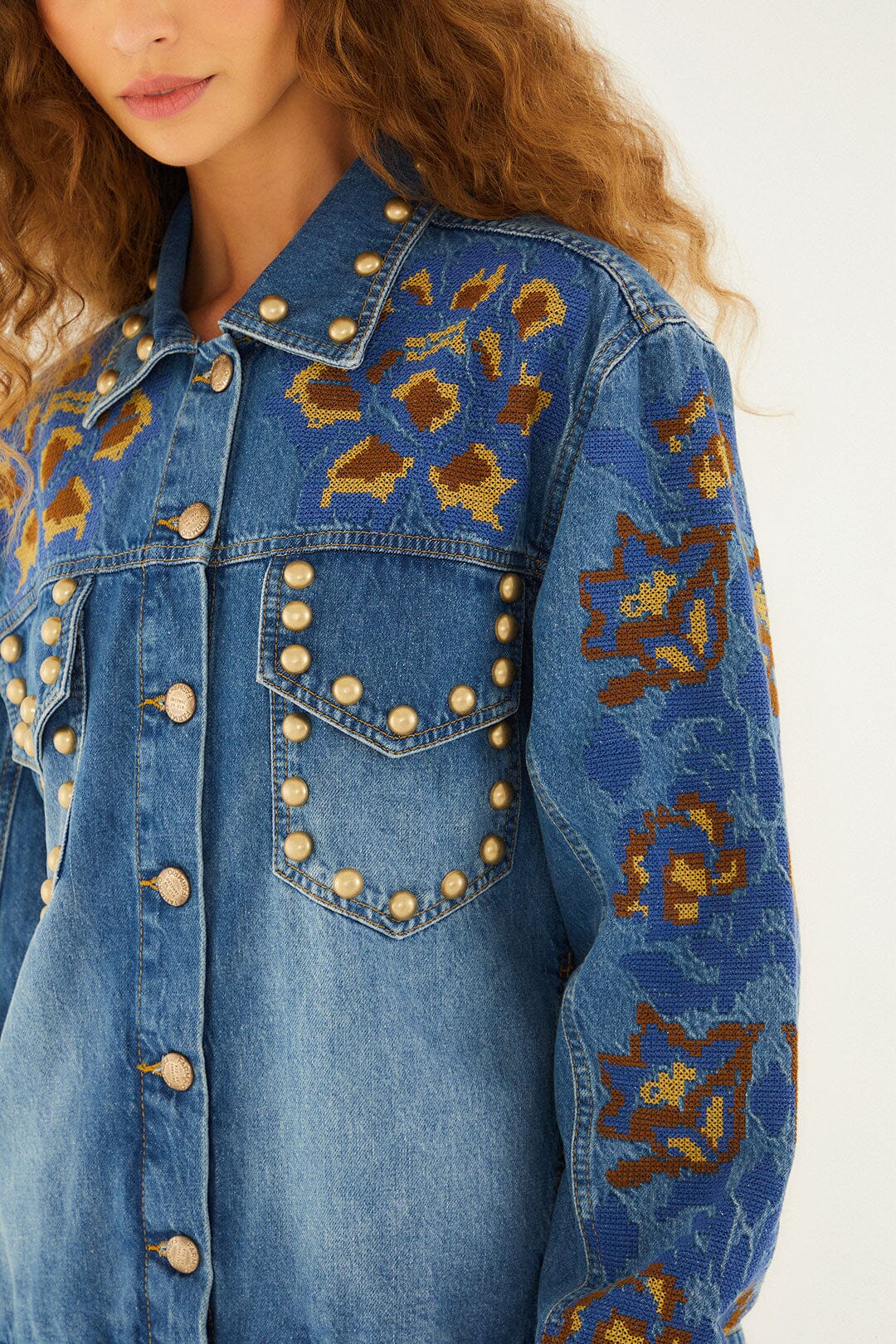 FARM Rio model wearing the Denim Metal Details Embroidered Jacket