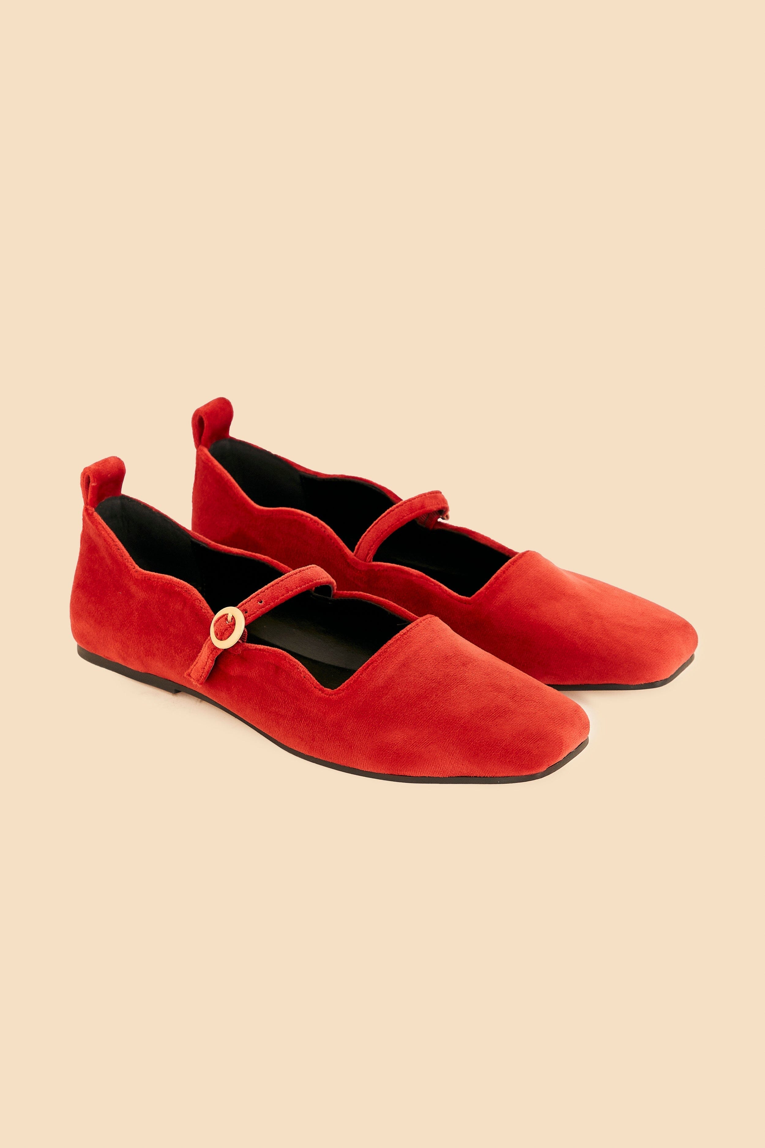 Pointed Toe Pump