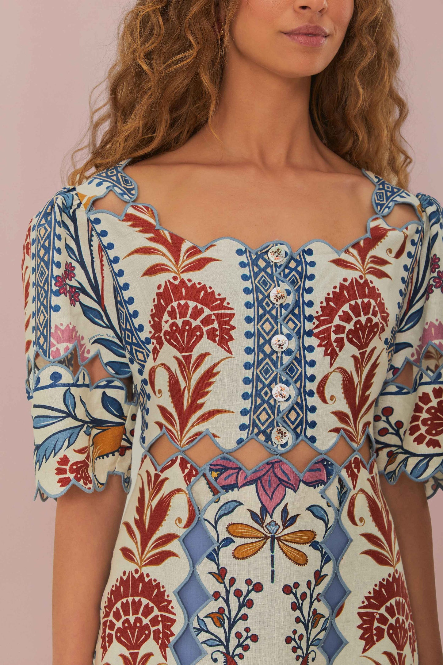 ROMANTIC LIGHTNESS CREAM SHORT SLEEVE MAXI DRESS
