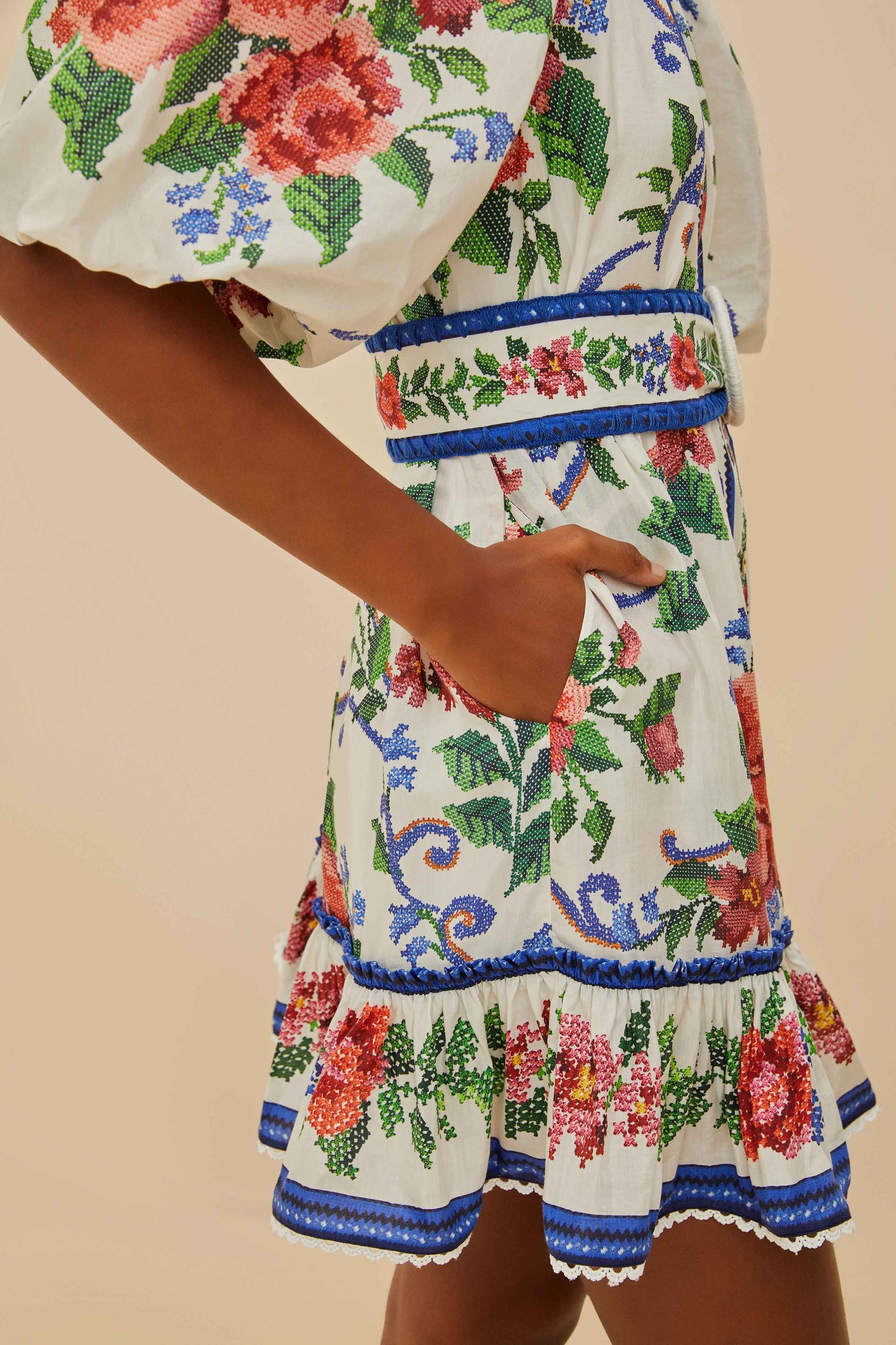 FLOWER TAPESTRY OFF-WHITE MINI DRESS