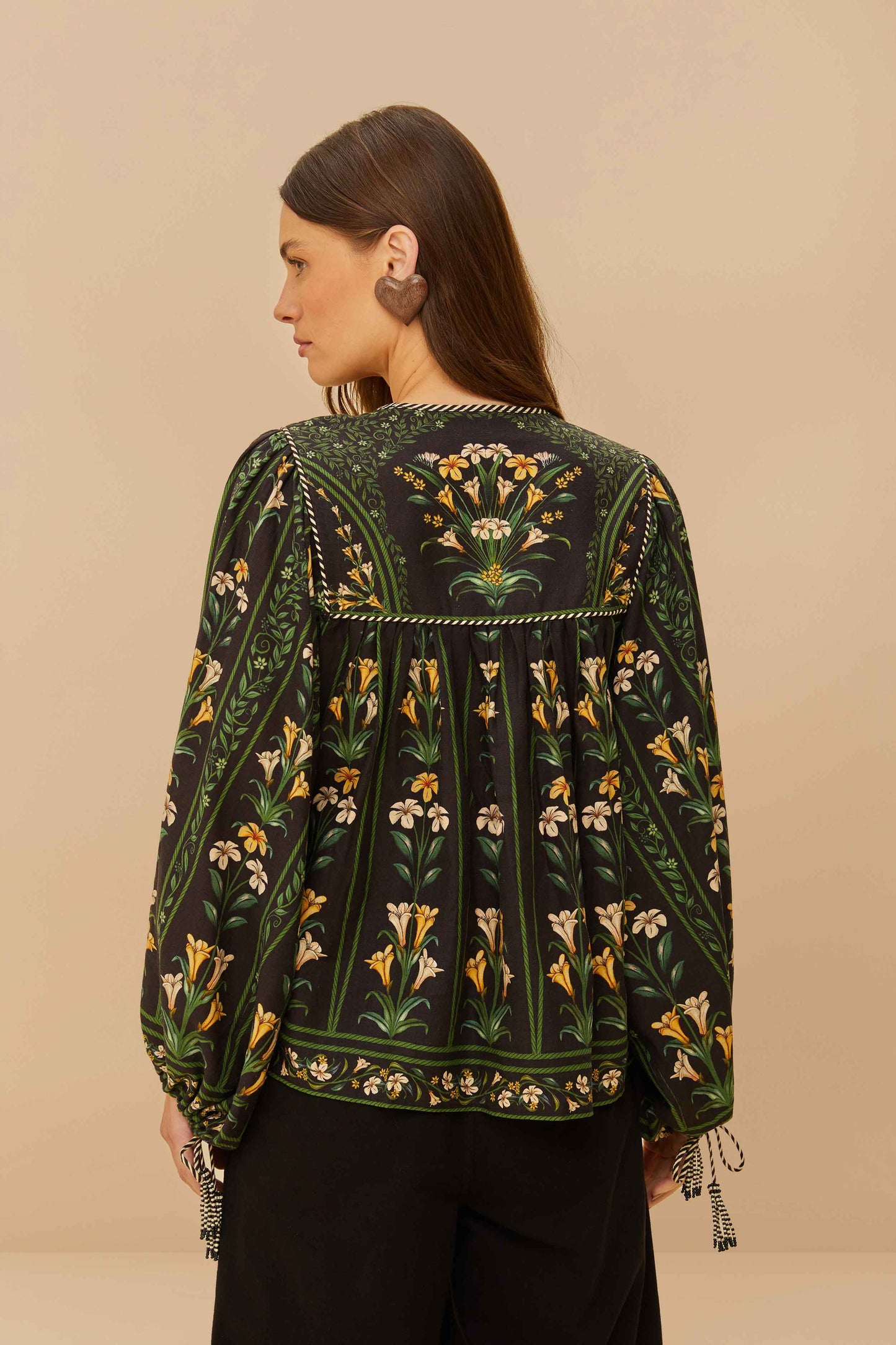 Black Flowers Arch LENZING™ ECOVERO™ Euroflax™ Blouse