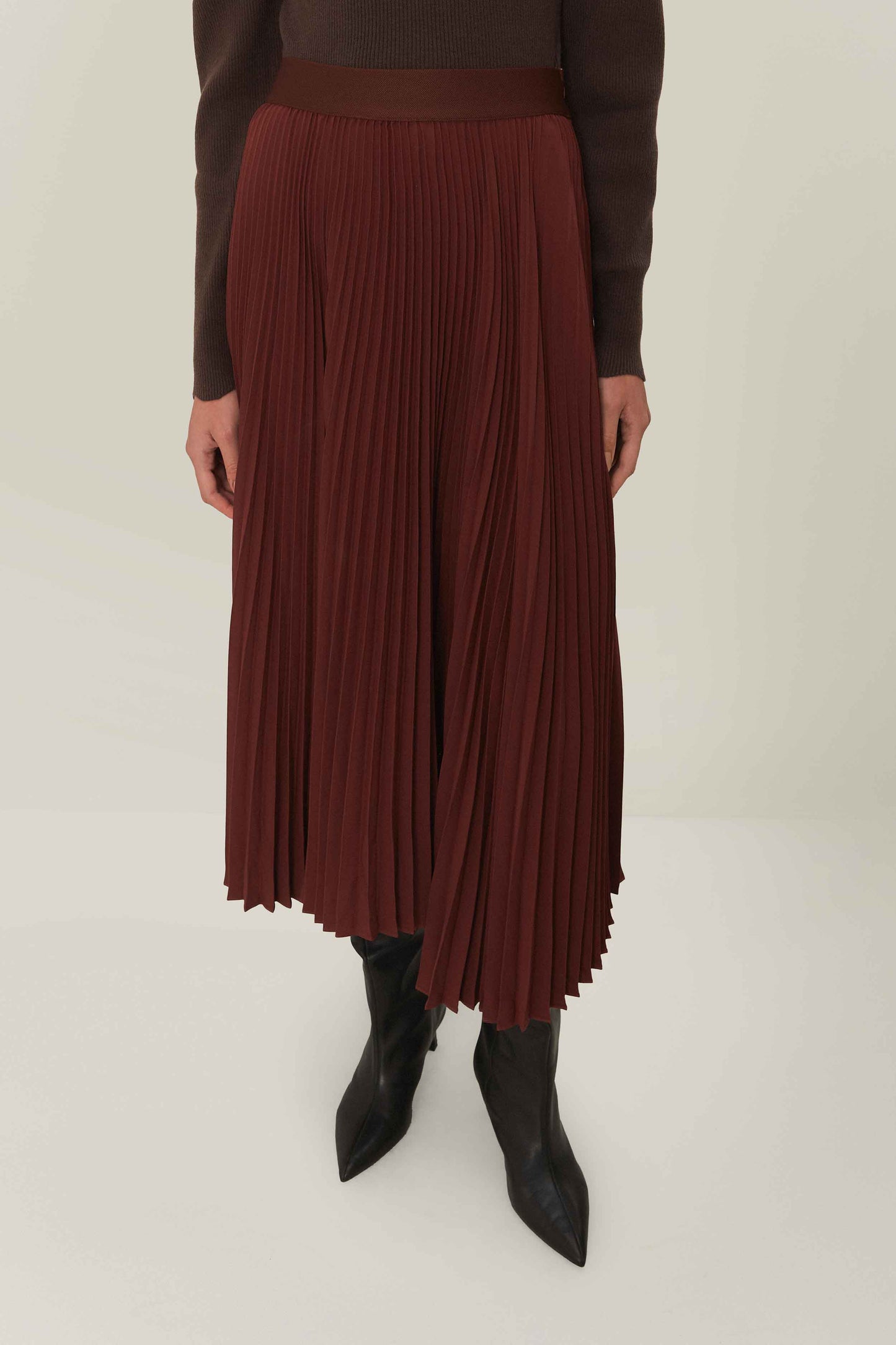 BROWN PLEATED MAXI SKIRT