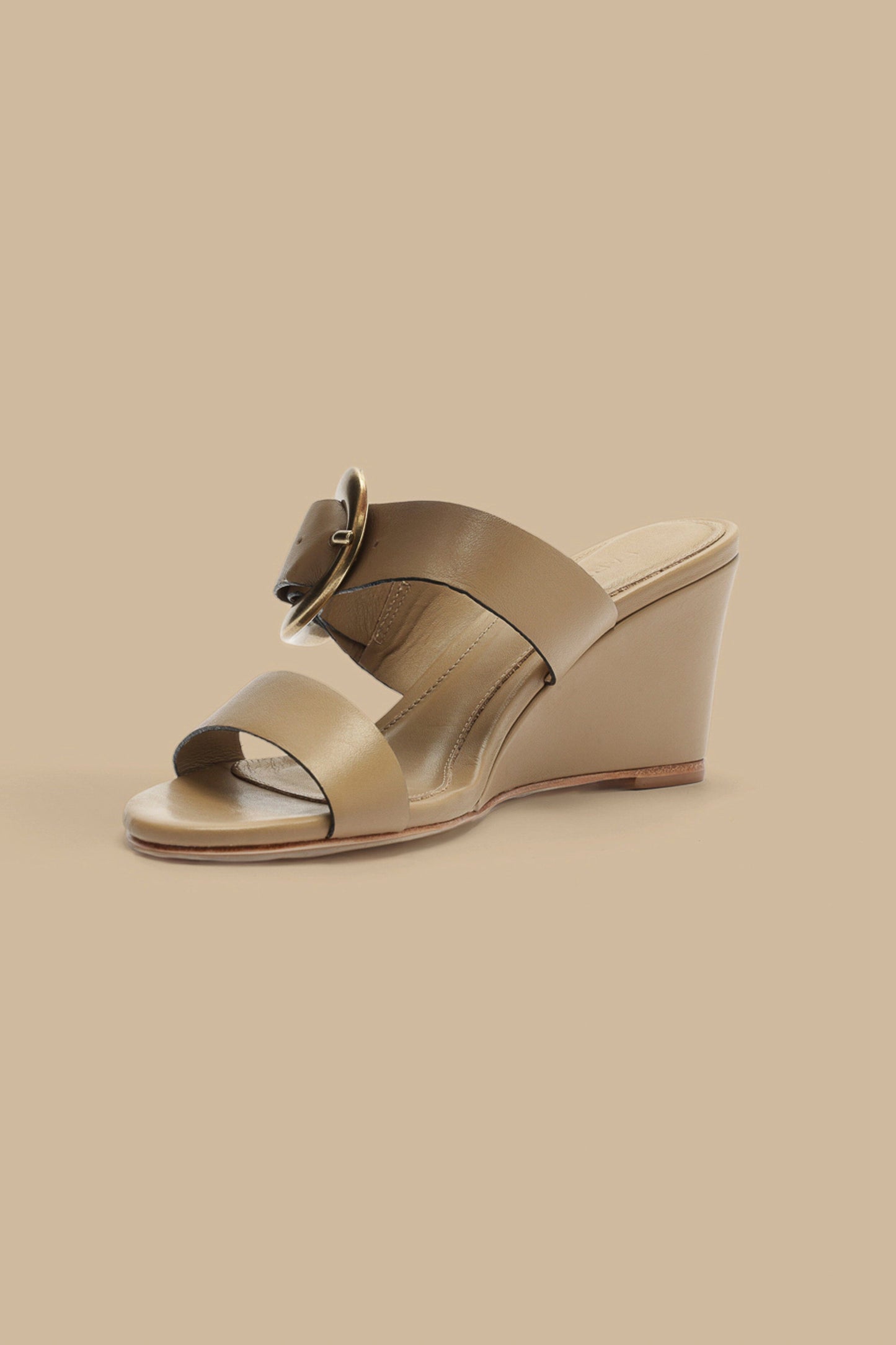 MOCHA BUCKLE WEDGE SANDAL