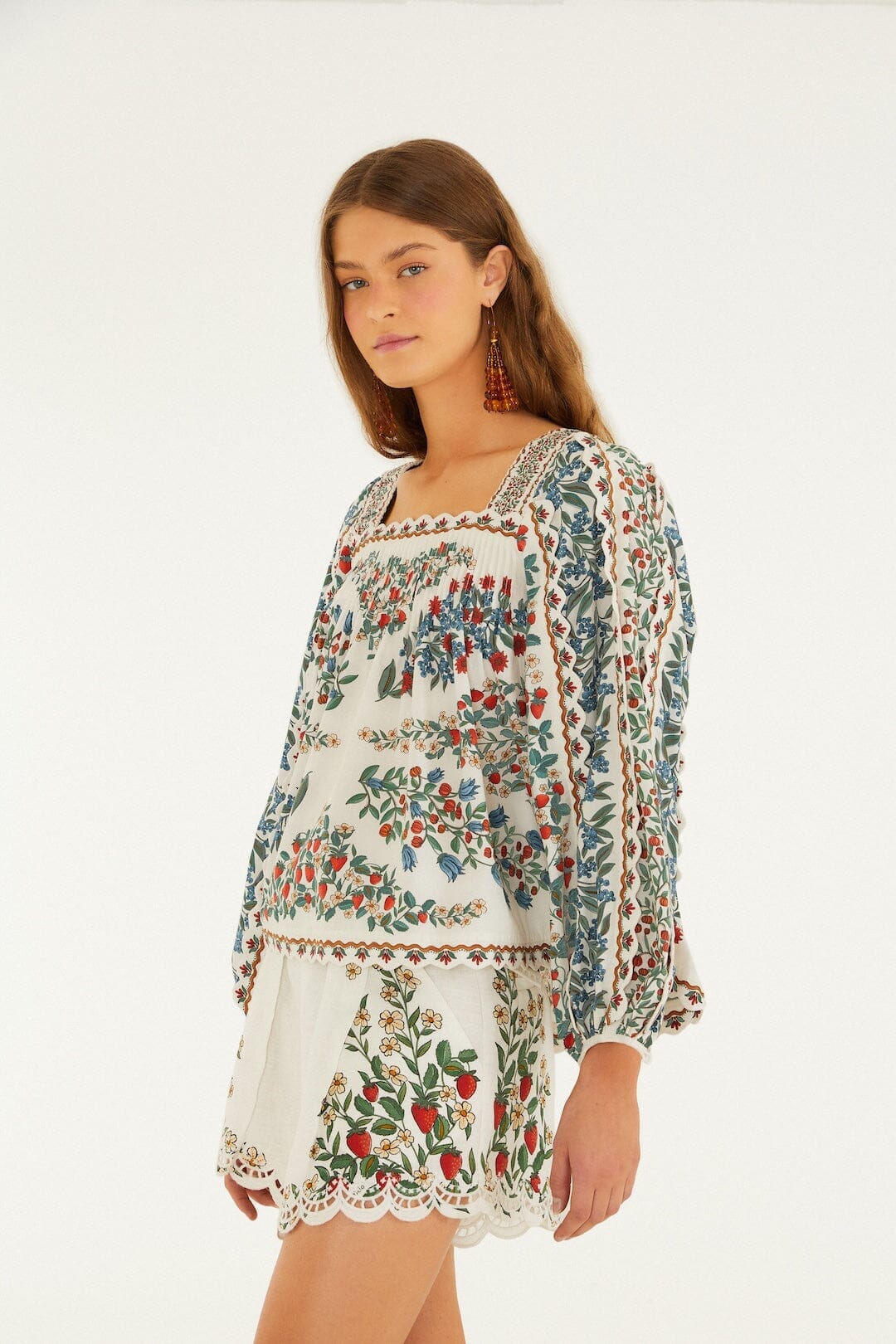 Off-White Fruit Beauty Scarf Long Sleeve Blouse