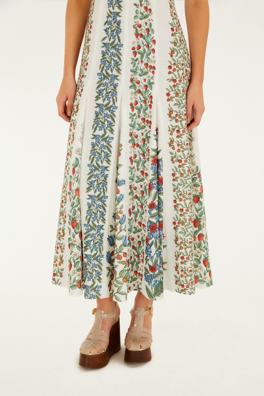 Off-White Fruit Beauty Lenzing Ecovero Euroflax Maxi Dress