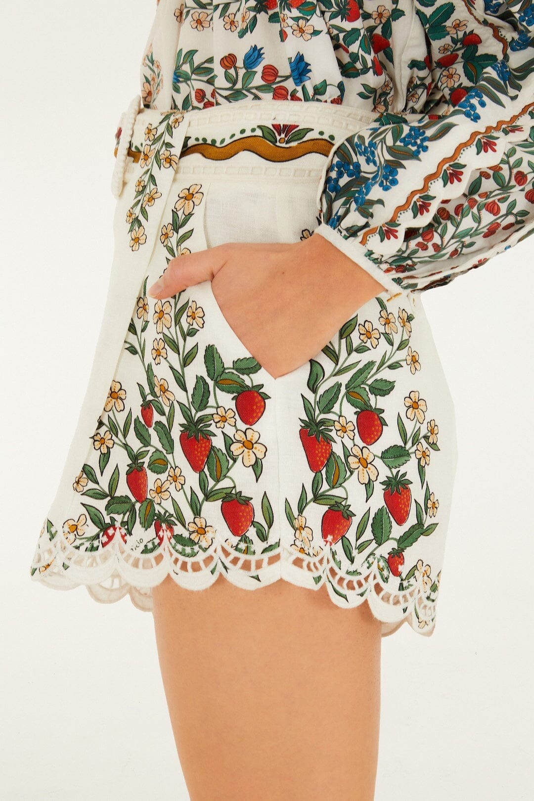 Off-White Fruit Beauty Euroflax Premium Linen Richelieu Running Shorts