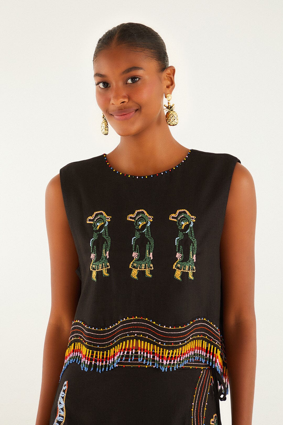 FARM Rio model wearing the Ana Leovy Farm Rio Figures Lenzing� Ecovero� Euroflax� Cropped