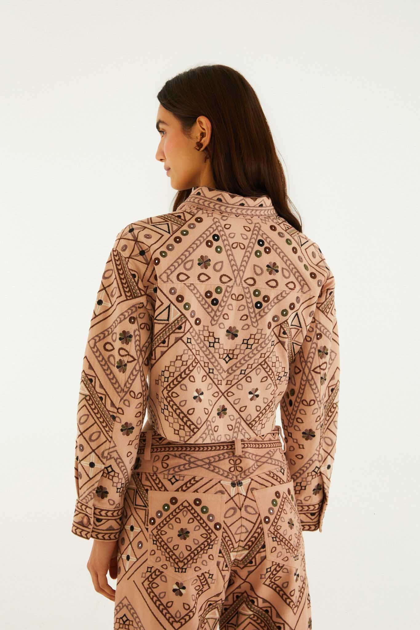 FARM Rio model wearing the Beige Cosmopolitan Collared Crop Jacket
