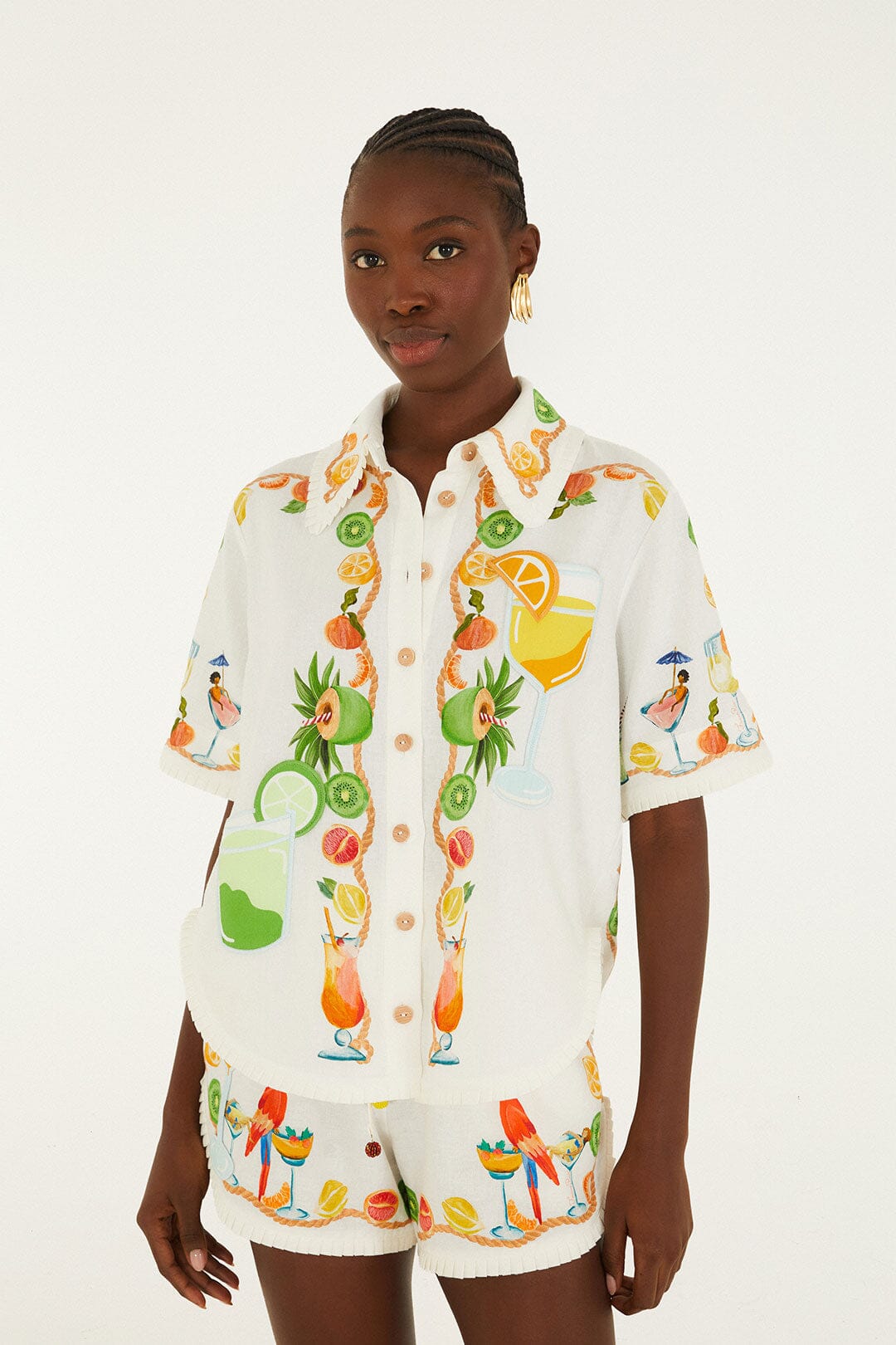 FARM Rio model wearing the Biricutico Scarf Off-White Short Sleeve Shirt