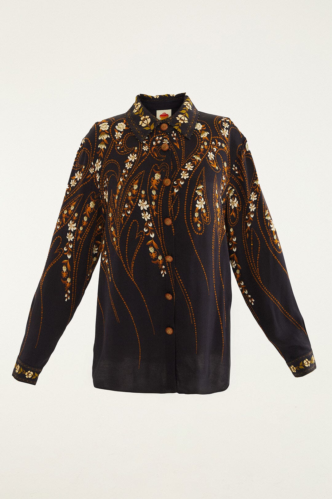 FARM Rio model wearing the Black Garden Printed Buttons Lenzing� Ecovero� Viscose Shirt