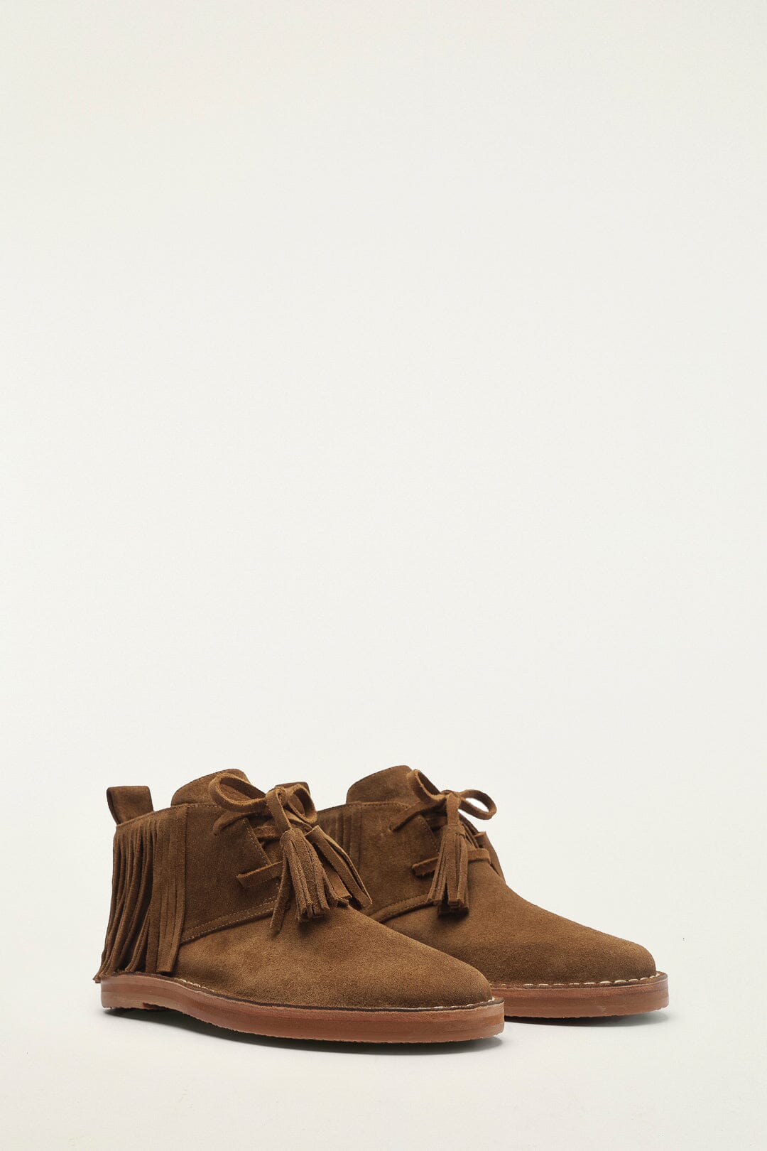 FARM Rio model wearing the Brown Fringes Suede Desert Boot