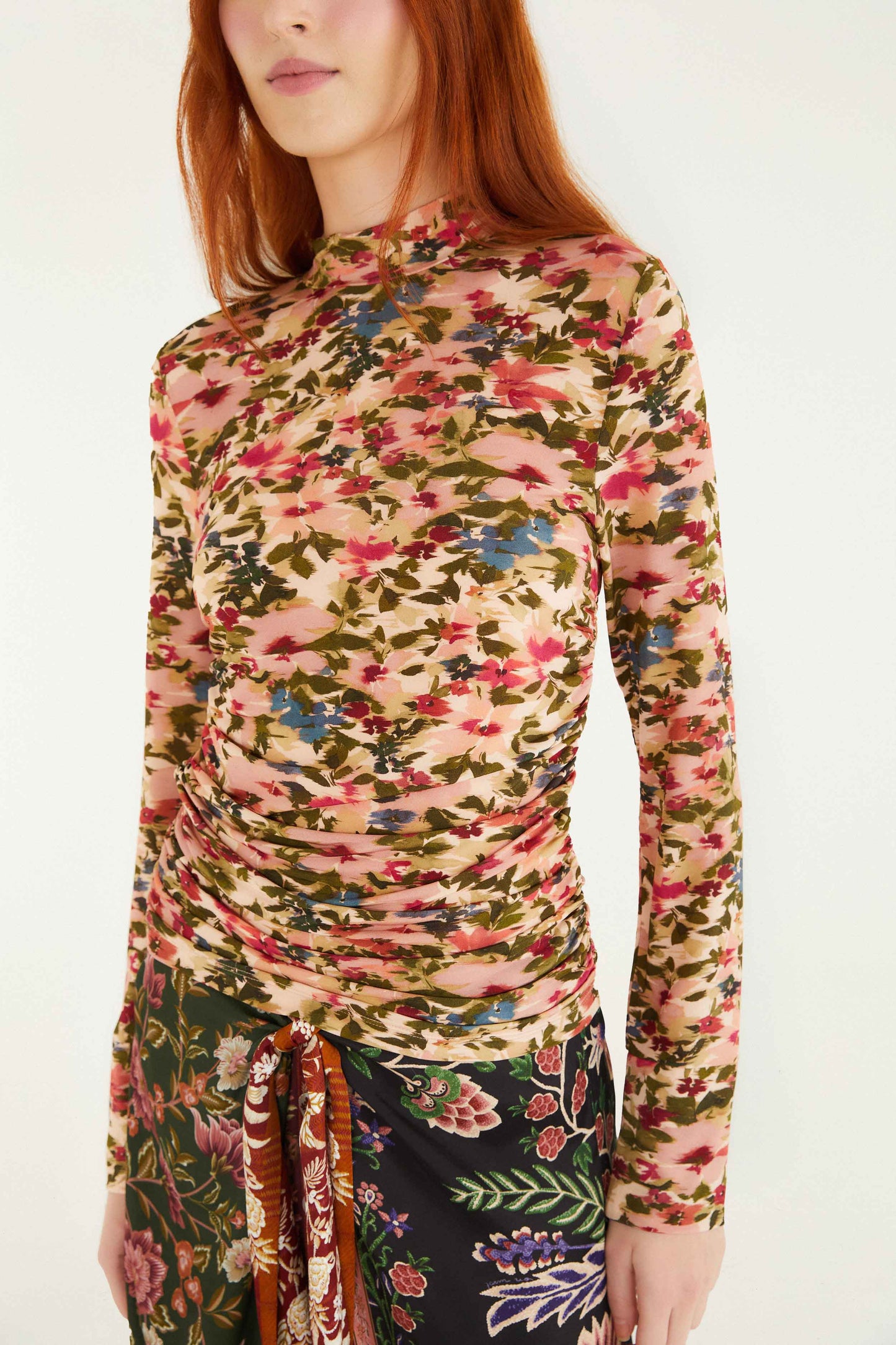 FARM Rio model wearing the Ikat Tiny Flowers Pink Jersey Blouse