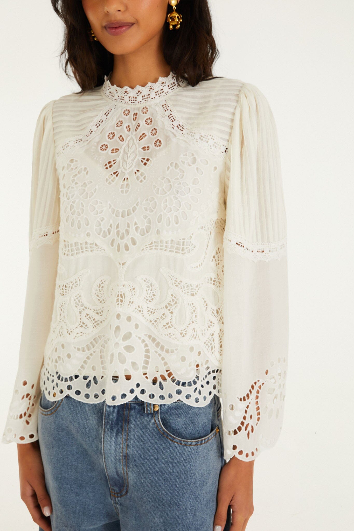 FARM Rio model wearing the Off-White Richelieu Long Sleeve Blouse