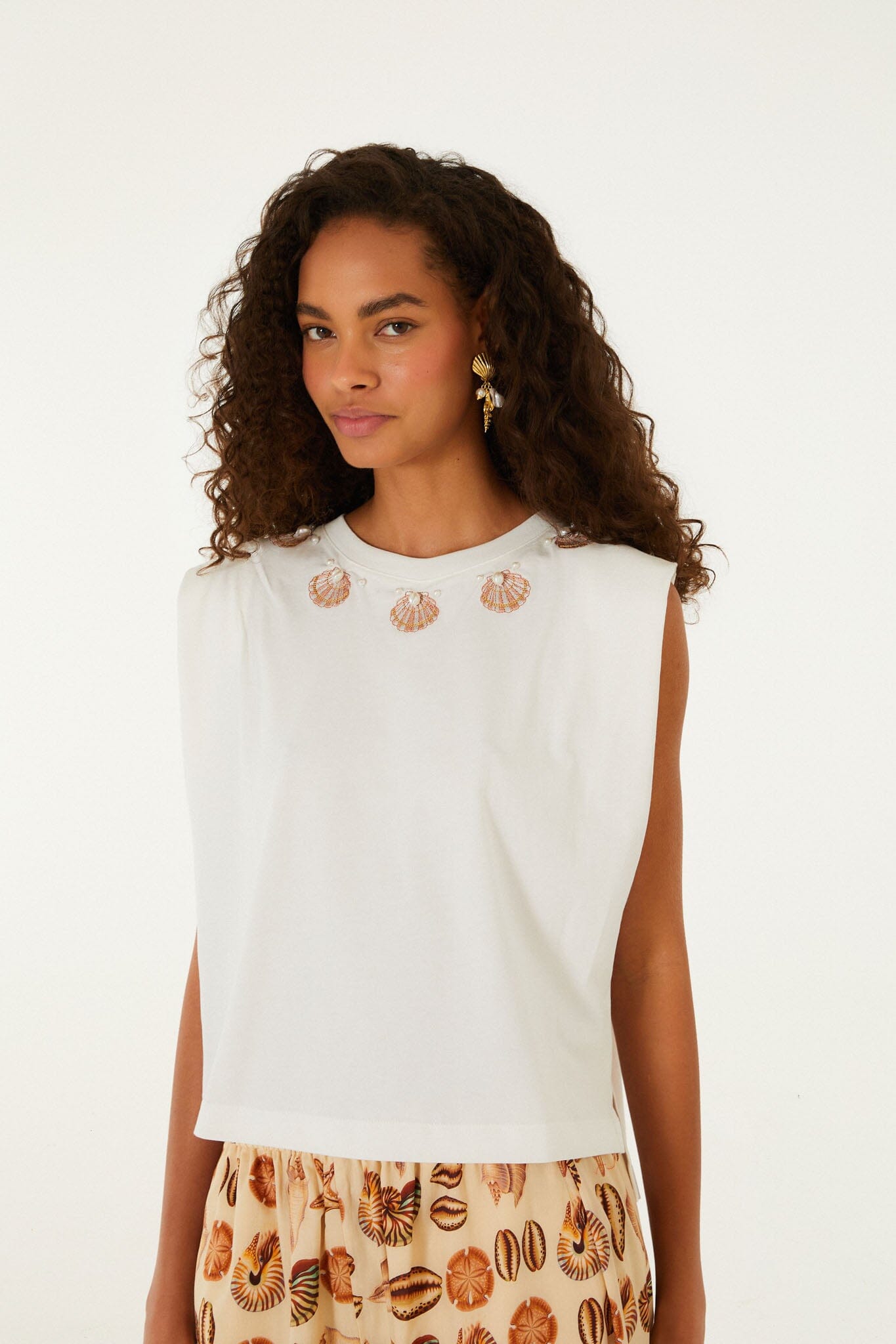 FARM Rio model wearing the Off-White Seashell Embroidery Padded Shoulders T-Shirt