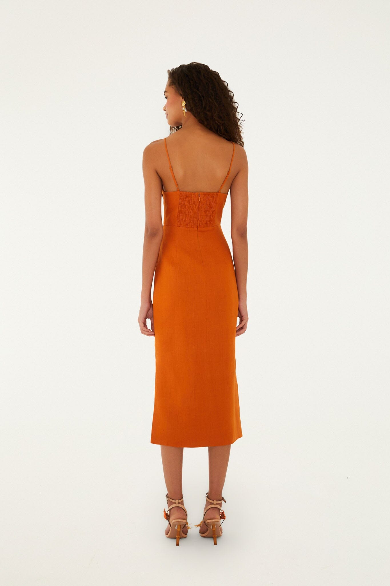 FARM Rio model wearing the Terra Cotta 3d Shells Sleeveless Midi Dress