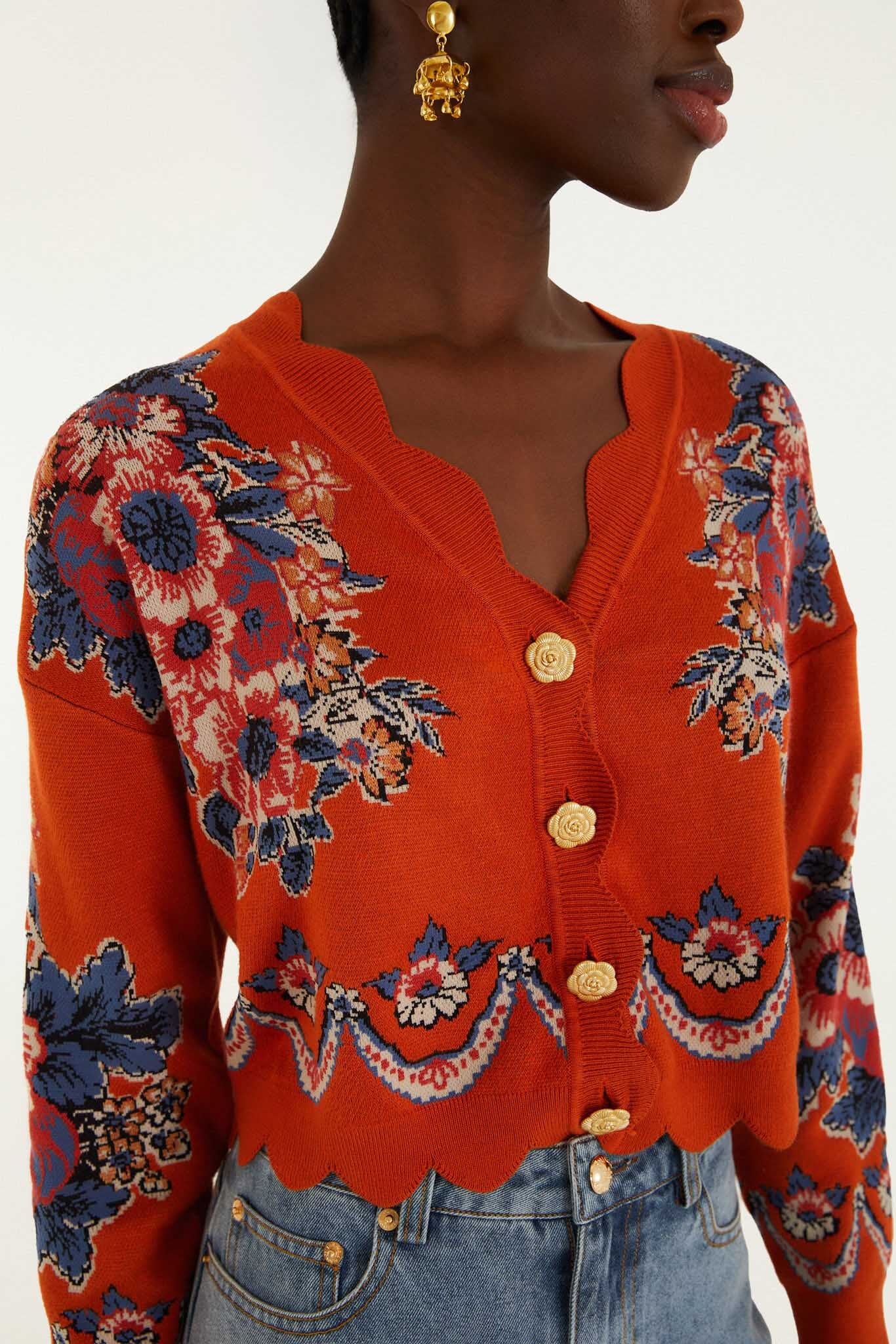 FARM Rio model wearing the Terracota Victorian Floral Buttoned Knit Cardigan