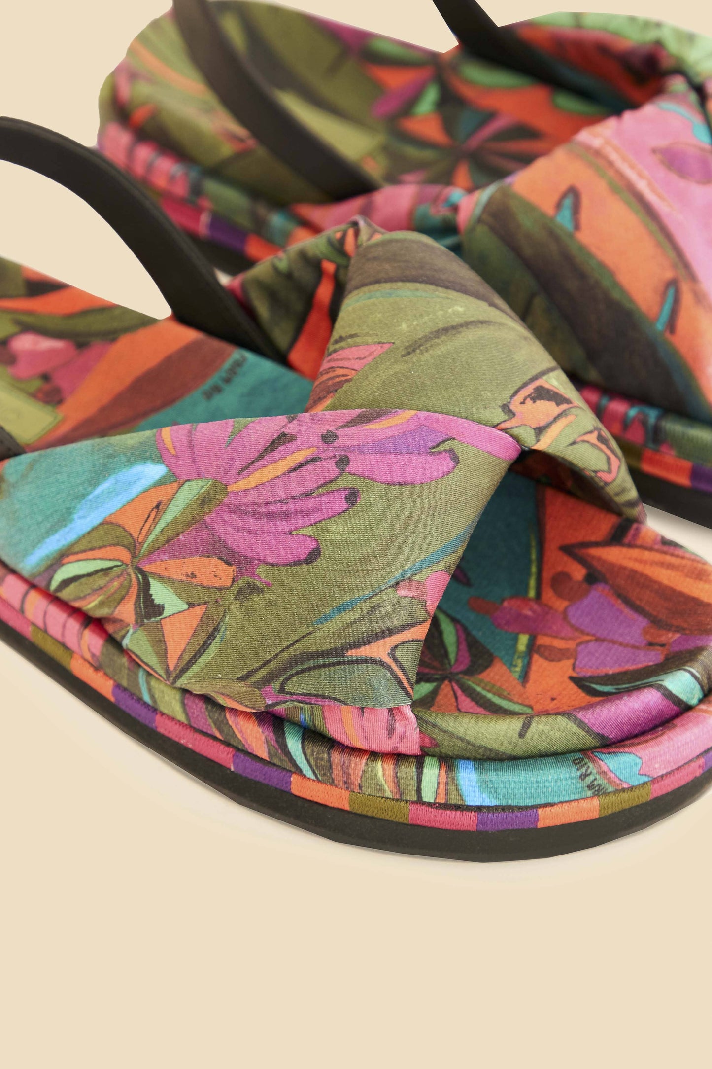 Banana Leaves Puffy Flat Sandal